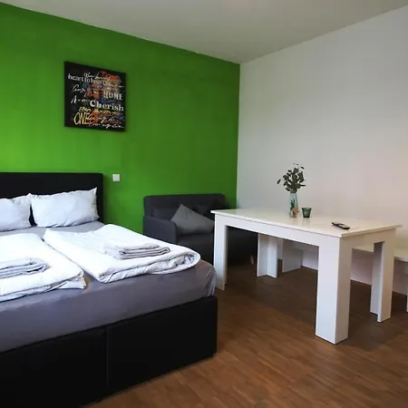 Top Location - With Smart Tv & Netflix